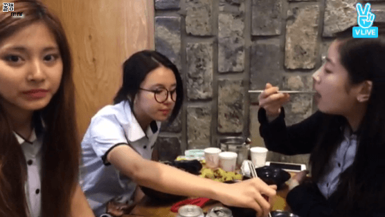 밥 먹는 트와이스 급식단 | 인스티즈