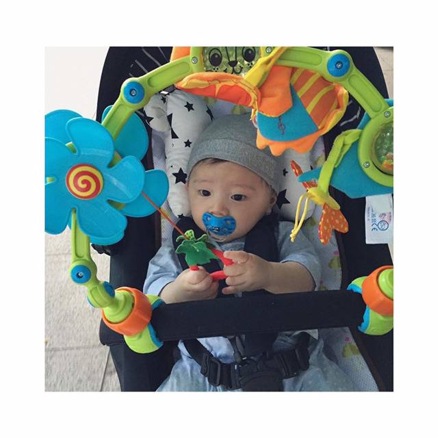 [이현이외] 이현이 인스타그램에 올라온 아들 파인애플군 사진들.jpg | 인스티즈