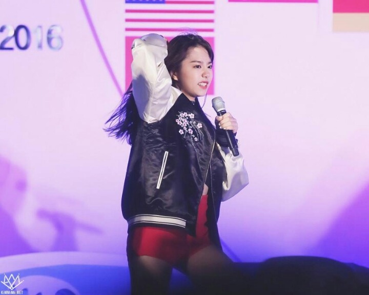 이젠 섹시란 말이 어울리는 김소혜 | 인스티즈