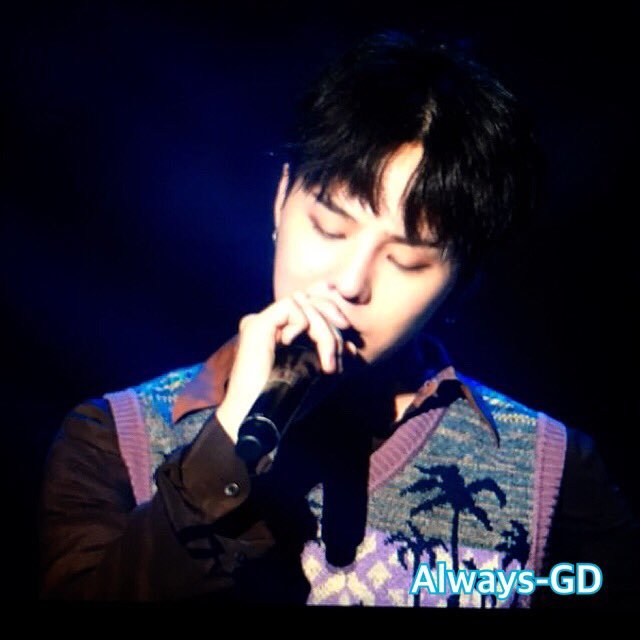 중국에서 지드래곤 벌칙의상 수준.jpg | 인스티즈