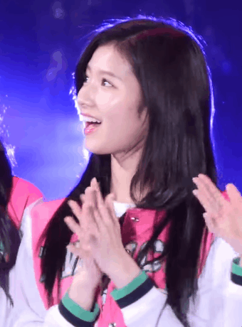 트와이스) 폭죽에 놀라는 사나 채영 (feat.쯔위) | 인스티즈