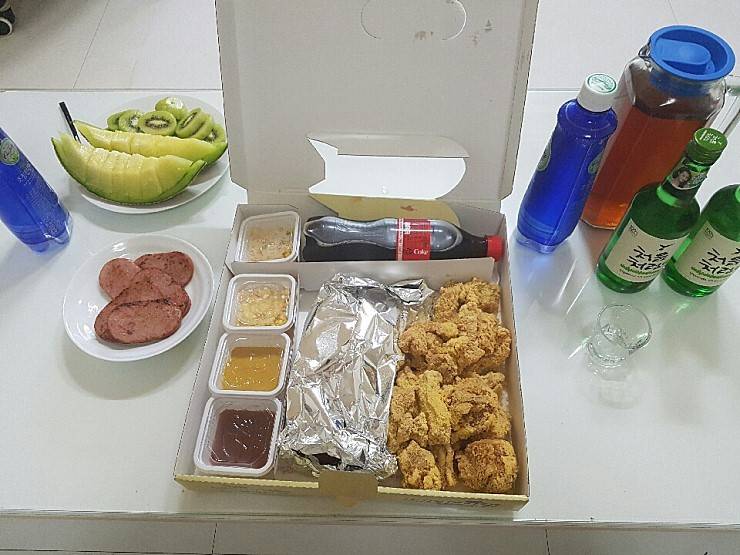 혼술 최고의 안주 | 인스티즈