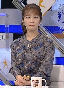 포니테일 머리한 박선영 아나운서.gif | 인스티즈