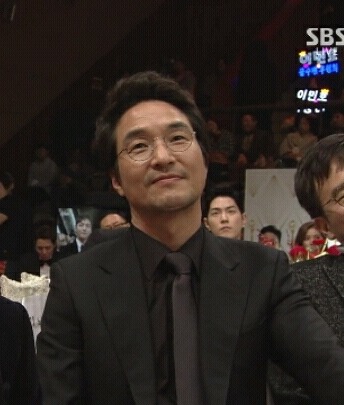 어제자 한석규 행커칩 | 인스티즈