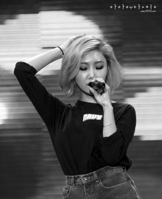  마마무에서 하체와 머리색을 담당하는 화사 청발 vs 홍발 vs 금발 vs 흑발 | 인스티즈