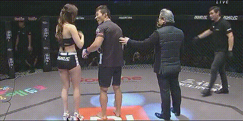 움찔하는 최설화 | 인스티즈