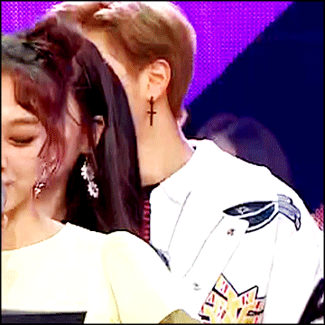 뒤에서도 빛나는 구구단 하나 미모.gif | 인스티즈