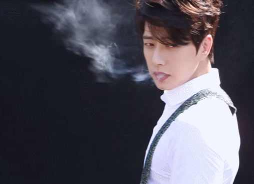 유일하게 흡연해볼까 했던 짤.GIF | 인스티즈