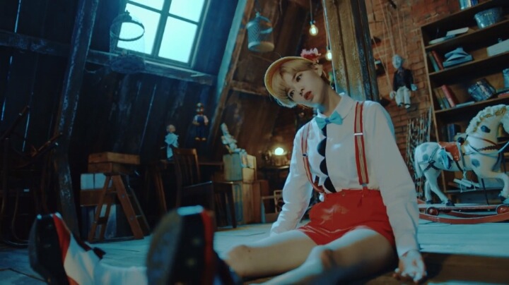 TT 뮤비 트와이스 멤버별 컨셉.gif | 인스티즈