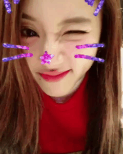 윙크 안되는 아기맹수 채영이 ㅋㅋㅋㅋ + 오늘 트와이스 티비 챙 | 인스티즈