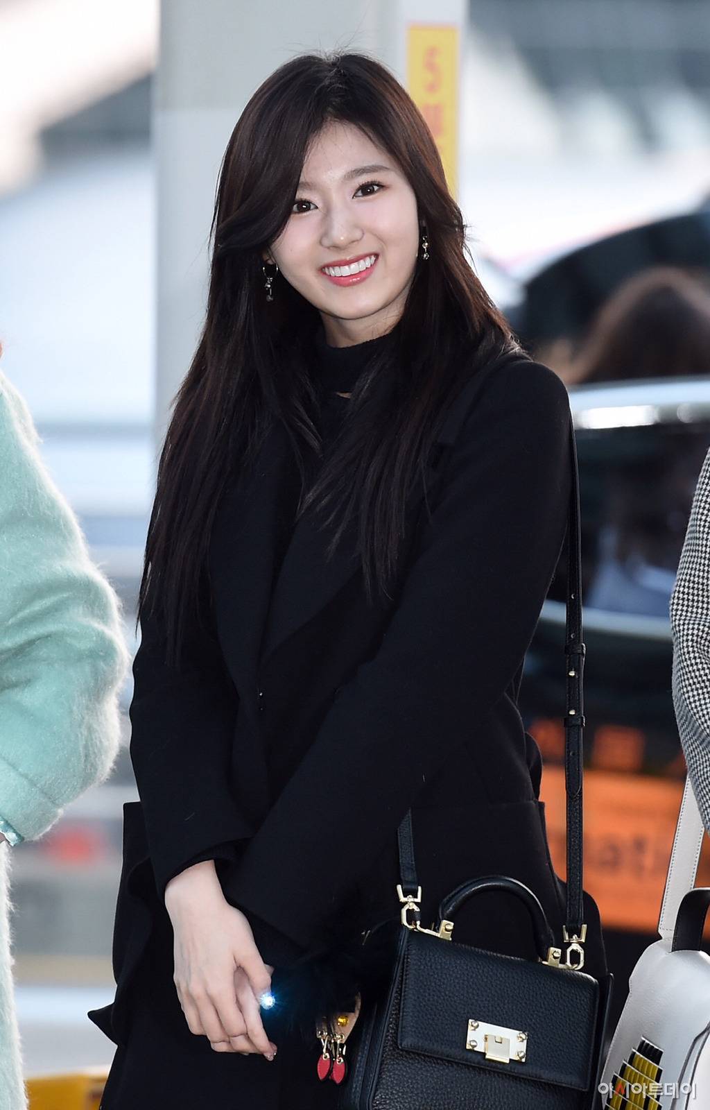 트와이스 161201 인천공항-홍콩 for MAMA | 인스티즈