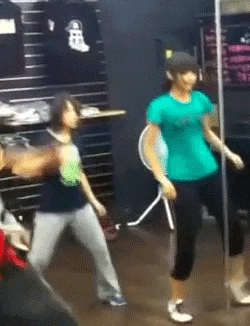 [항마력] 트와이스 춤 대놓고 못추던 시절.gif | 인스티즈