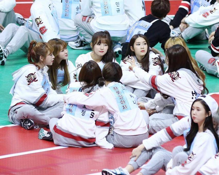 2017년 첫 오마이걸.JPG | 인스티즈