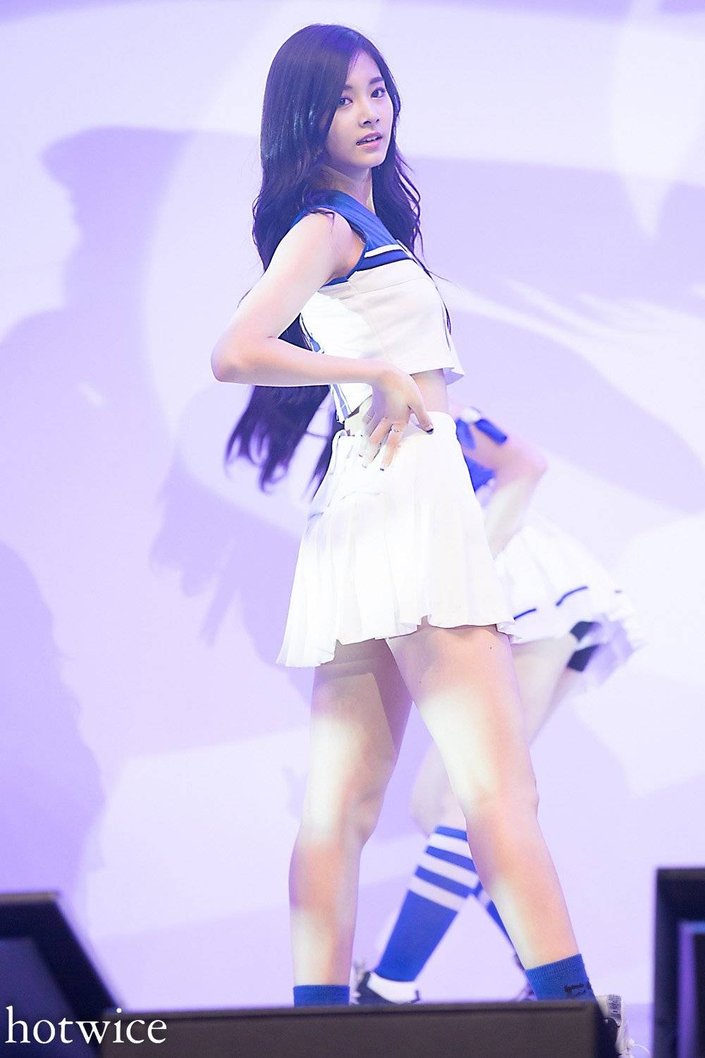 포카리 느낌 낭낭한 트와이스 의상 | 인스티즈