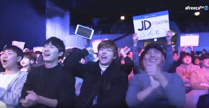 연예인처럼 생긴 스타크래프트 관중.jpg | 인스티즈