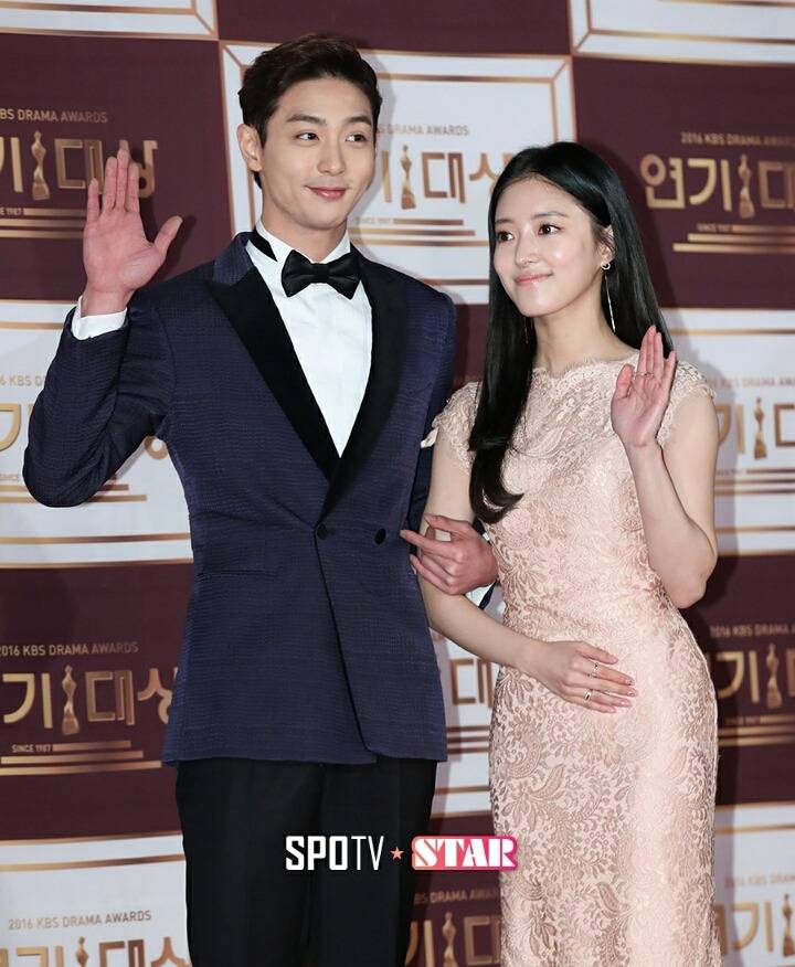 오늘자 레드카펫 현우 이세영 | 인스티즈