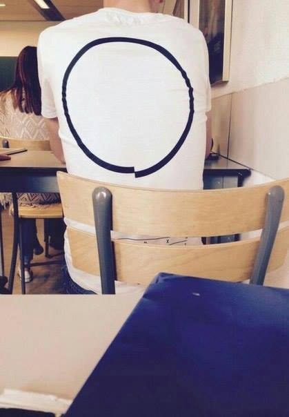 강박증 있는 사람이 보면 미치는 티셔츠 | 인스티즈