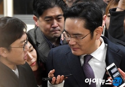 오늘자 이재용 표정ㄷㄷㄷ | 인스티즈