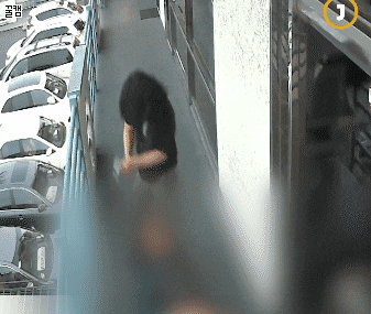 미주중앙일보에서 보도한 망치폭행남 사건CCTV 및 범인얼굴 .jpgif(잔인함주의) | 인스티즈