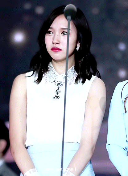 트와이스에서 가장 이쁘고 사랑스럽고 몽환적인 아이....gif | 인스티즈