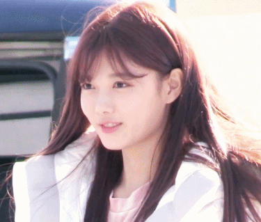 오늘자 공항 김유정 | 인스티즈