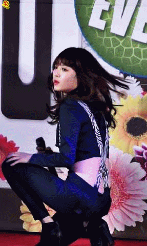 유라의 뒤태 | 인스티즈