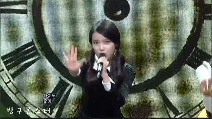 2017년 첫 아이유.gif | 인스티즈