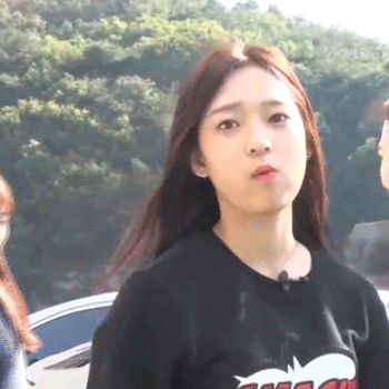 [에이프릴] 예나의 표정 습관 gif | 인스티즈