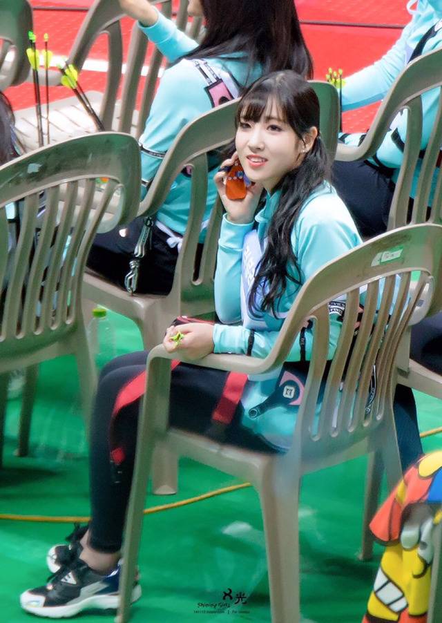 흑발이 너무 이쁜 러블리즈 지애 | 인스티즈