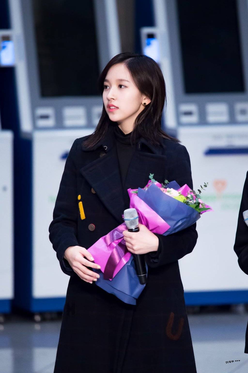 미나 언니~ 그래서~ 소곤소곤 말하는 챙 | 인스티즈