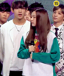 반응이 많이 느린 슬기.gif | 인스티즈