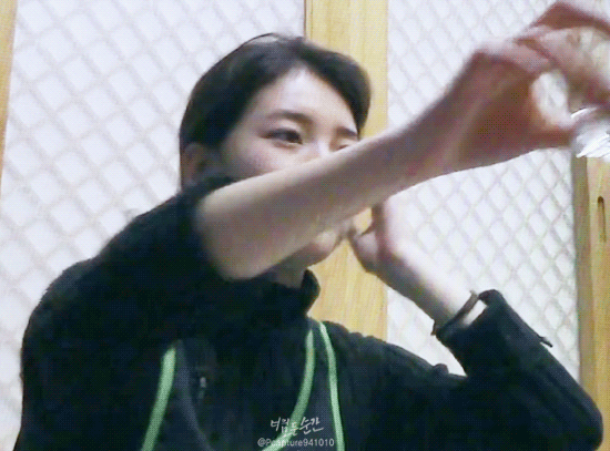 혼술할 때 보는 짤.gif | 인스티즈