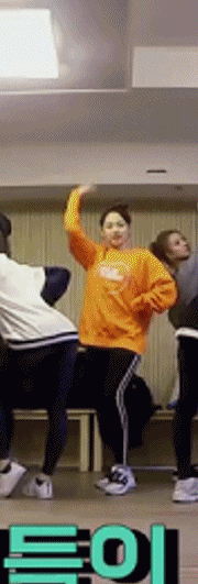 강미나 똥머리.gif | 인스티즈