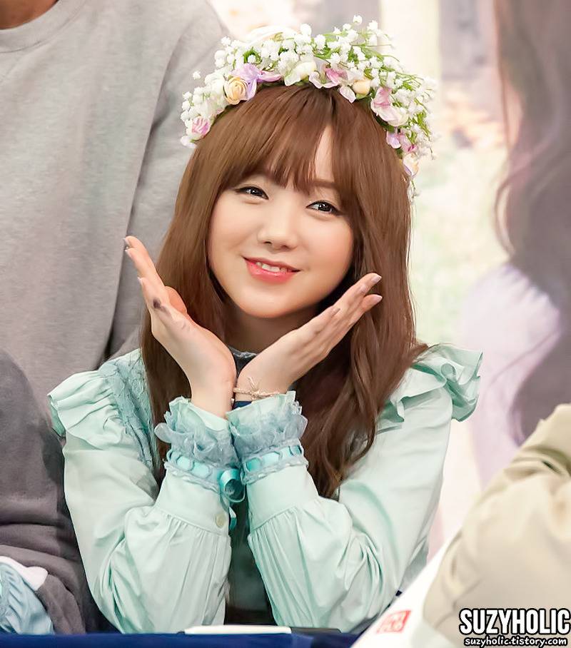 러블리즈 케이의 사진찍을 때 버릇 | 인스티즈