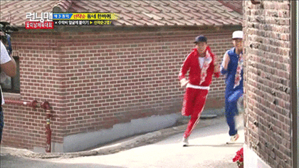 길치들은 공감 한다는 심한 길치 같은 김수현의 방향감각 (경호원=보호자수준) | 인스티즈