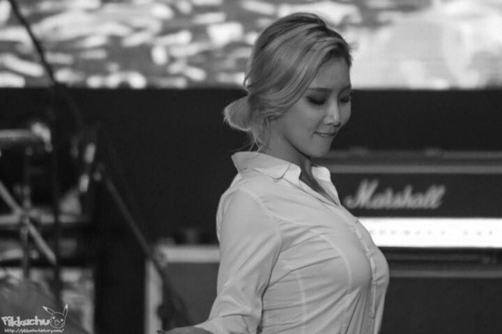  마마무에서 하체와 머리색을 담당하는 화사 청발 vs 홍발 vs 금발 vs 흑발 | 인스티즈