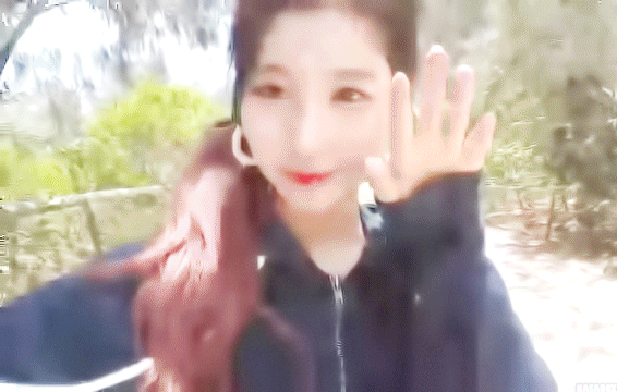 호주에서 v앱한 트와이스 다현-사나 (데이터주의) | 인스티즈