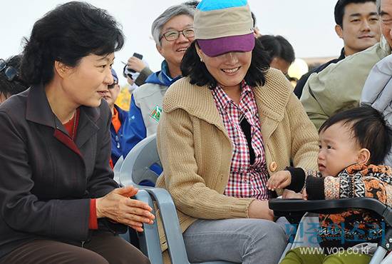 아이들과 놀랍도록 즐거운 그네쨩.jpg | 인스티즈
