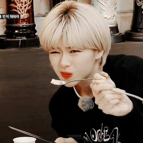 [트와이스] 자리 잘못 앉은 정연이...ㅜㅜ | 인스티즈