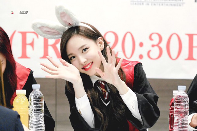 몸푸는 나연이 | 인스티즈