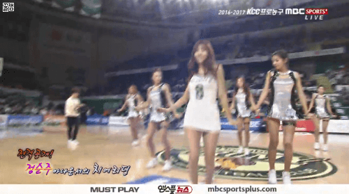 오늘자 정순주 아나운서 치어리딩.gif (Feat. 흐뭇~♡) | 인스티즈