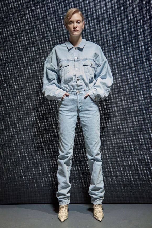 Yeezy 칸예웨스트 브랜드 2017 컬렉션.jpg | 인스티즈