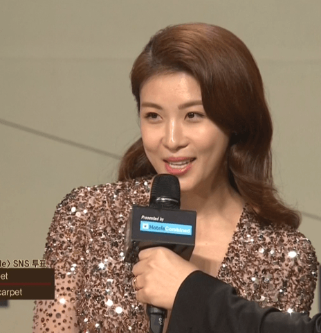 과감히 오픈한 하지원.gif | 인스티즈