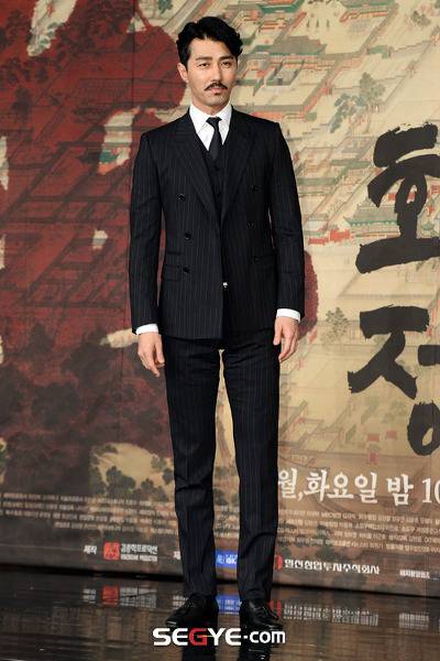 대한민국 남자 배우 수트 간지 甲은? | 인스티즈