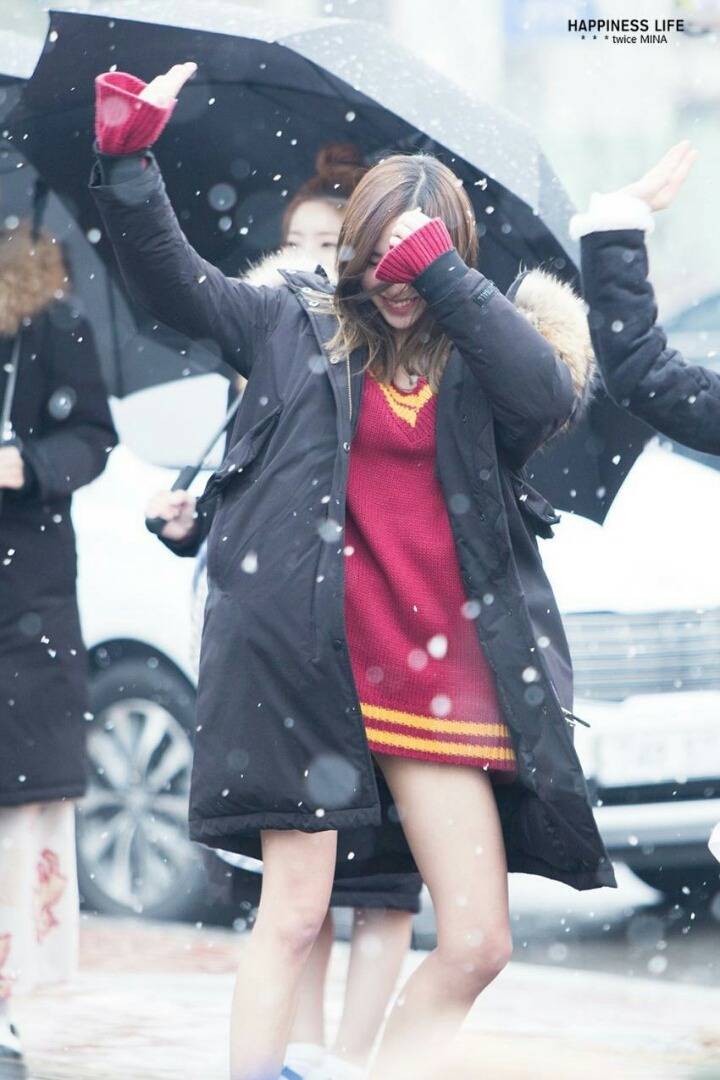 눈오는날에 트와이스 사나 미나 | 인스티즈