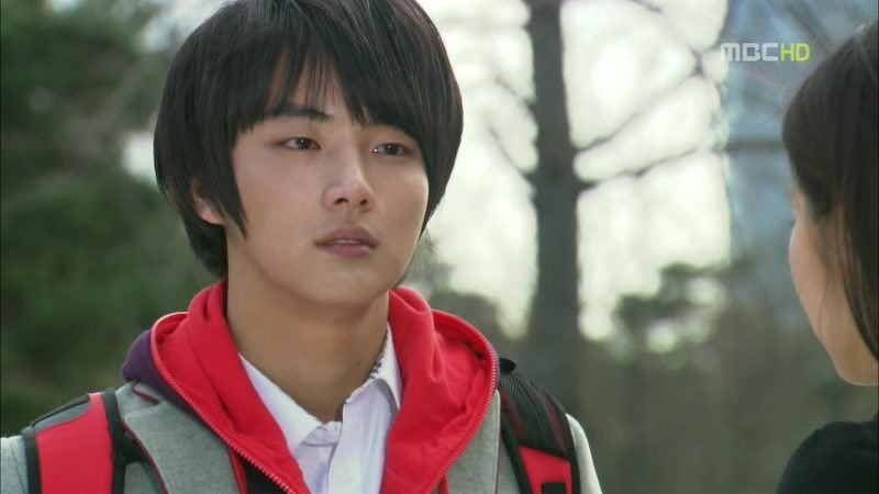 [지붕킥] 캠퍼스 데이트 하는 준혁과 세경 | 인스티즈