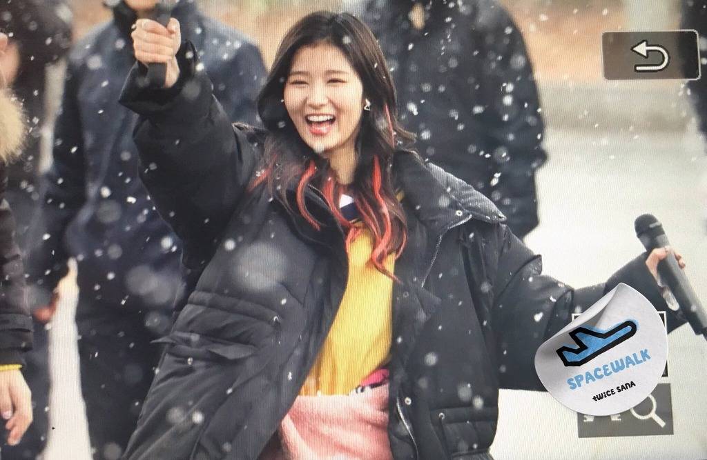 오늘 첫눈 맞는 사나.jpg | 인스티즈