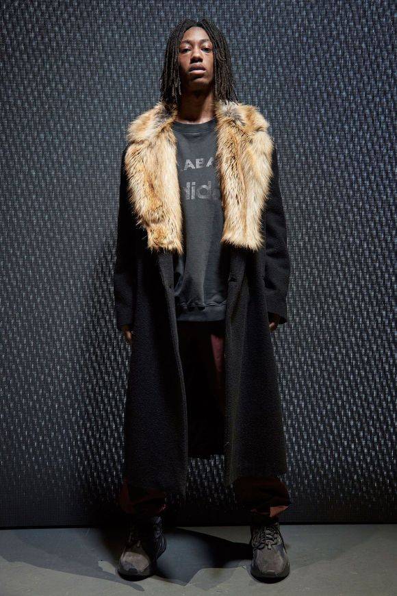 Yeezy 칸예웨스트 브랜드 2017 컬렉션.jpg | 인스티즈