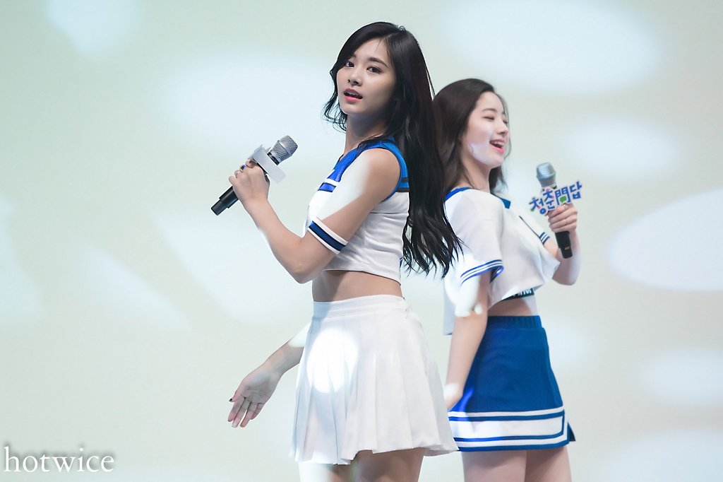 포카리 느낌 낭낭한 트와이스 의상 | 인스티즈