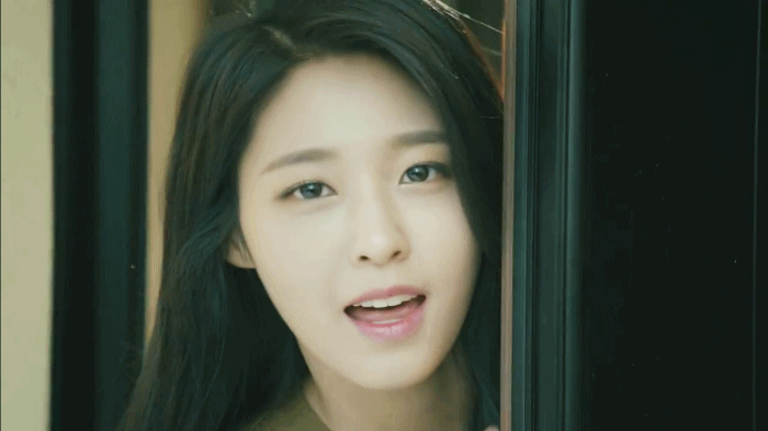 빨리 들어오라는 설현.gif | 인스티즈